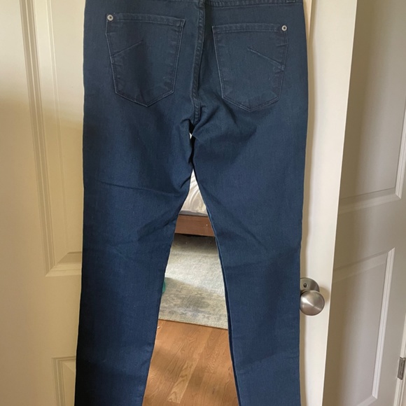 James Jeans - Picture 2 of 3